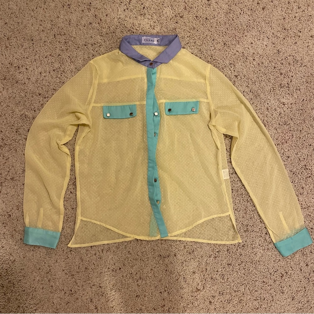 Excellent condition yellow pastel sheer button up top - side M
